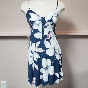 Dynamite summer dress, size large, blue and white